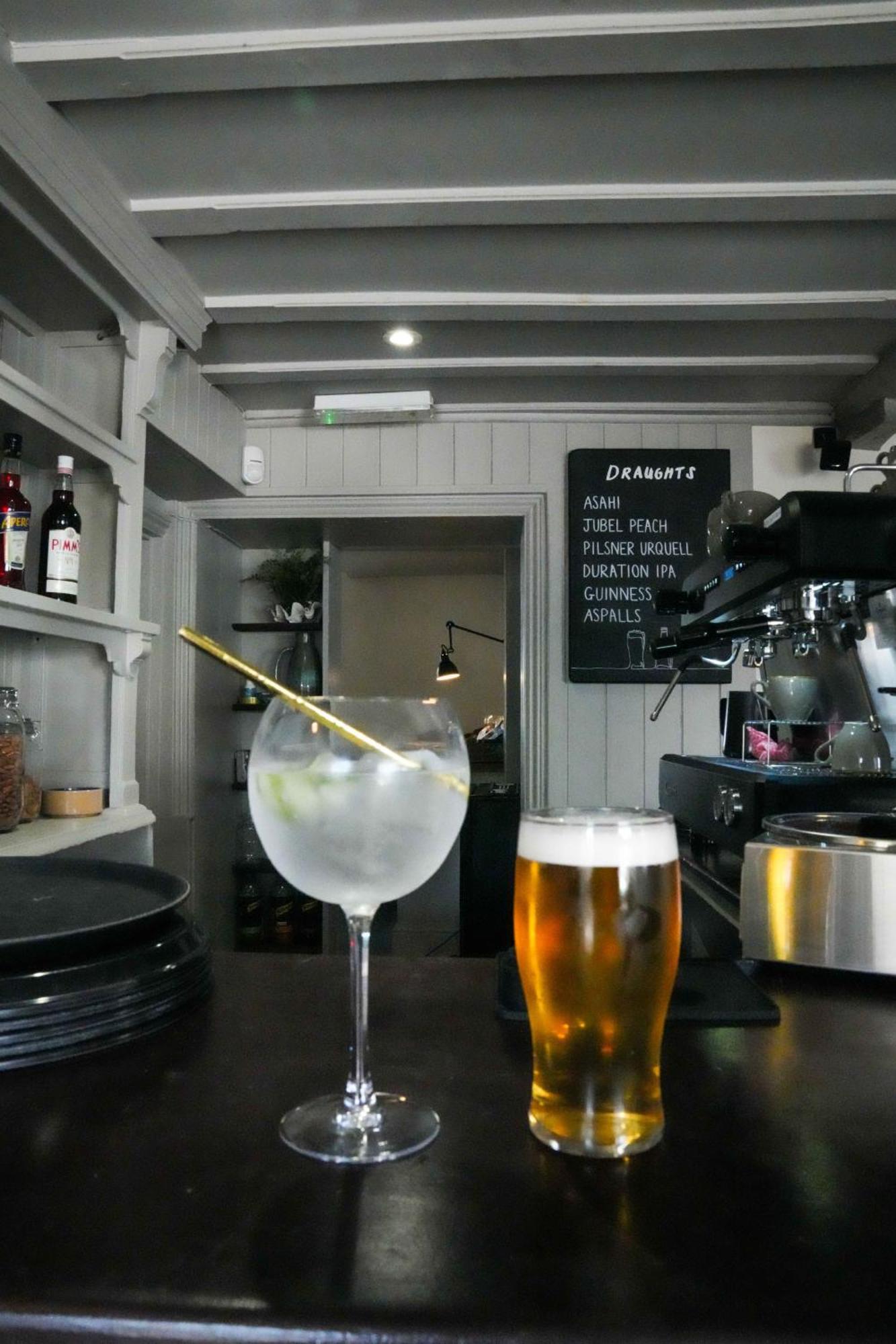 The Chequers Inn, Gasthof