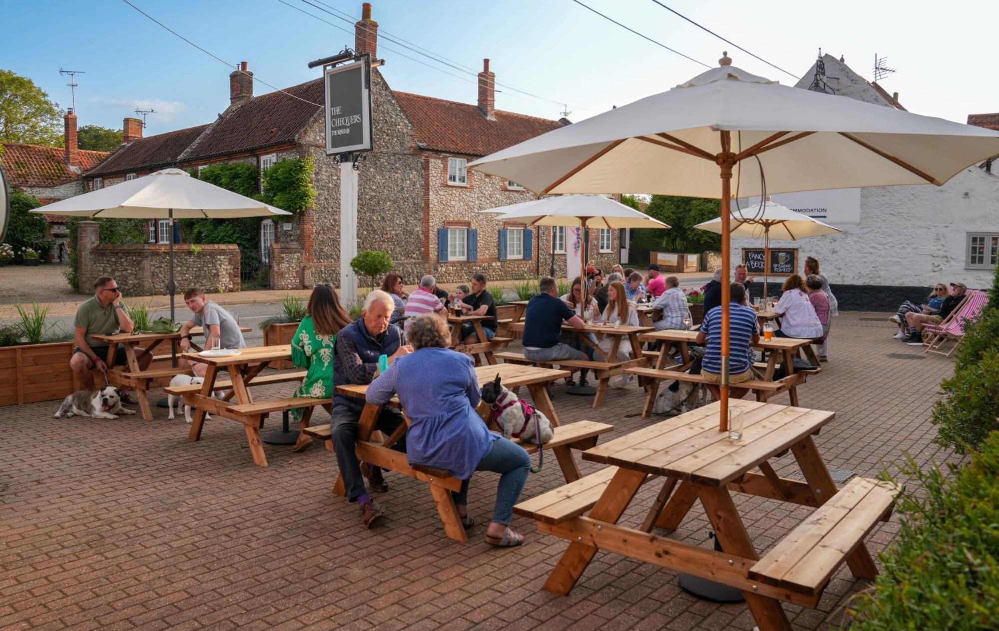 The Chequers Inn, 3*